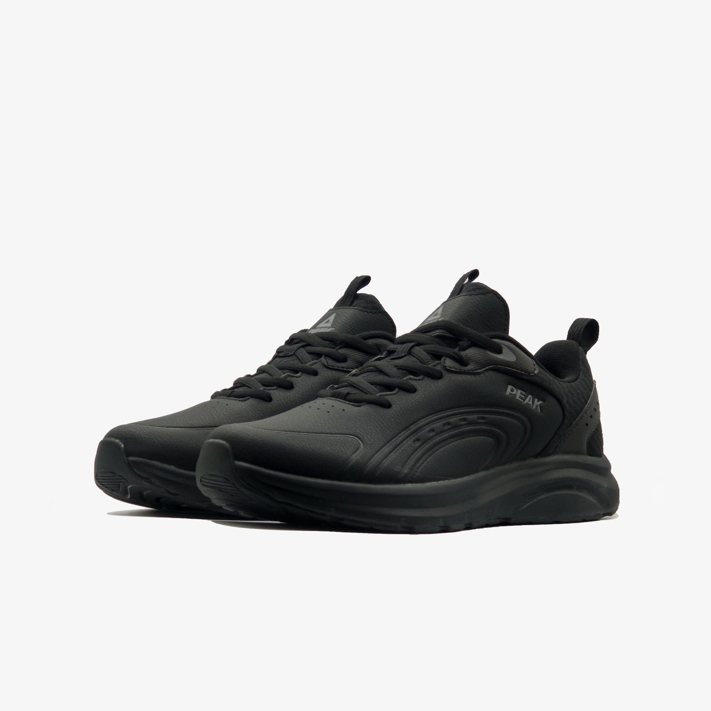 Peak walking shoes all black