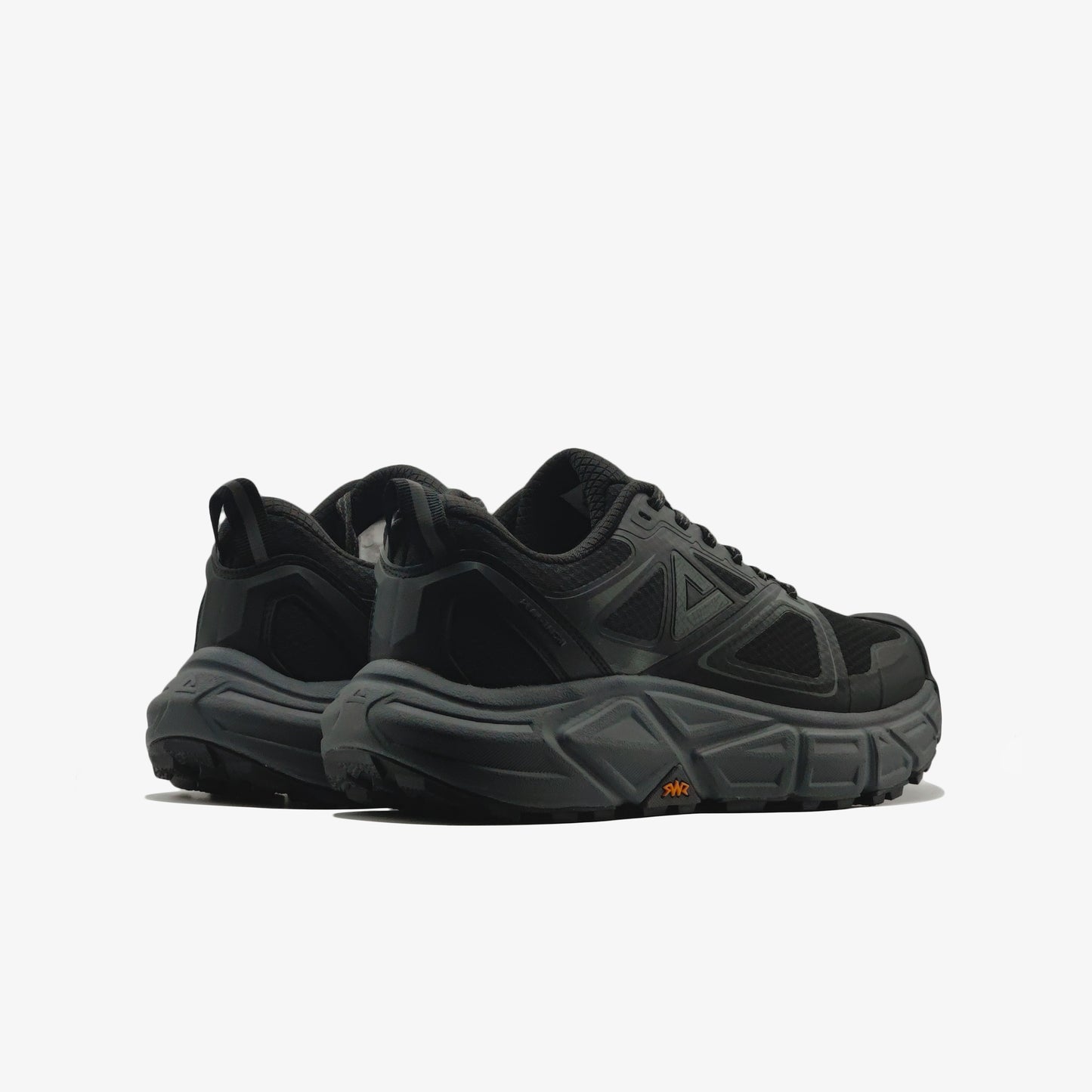 Peak sports Shoes Black magnetic grey