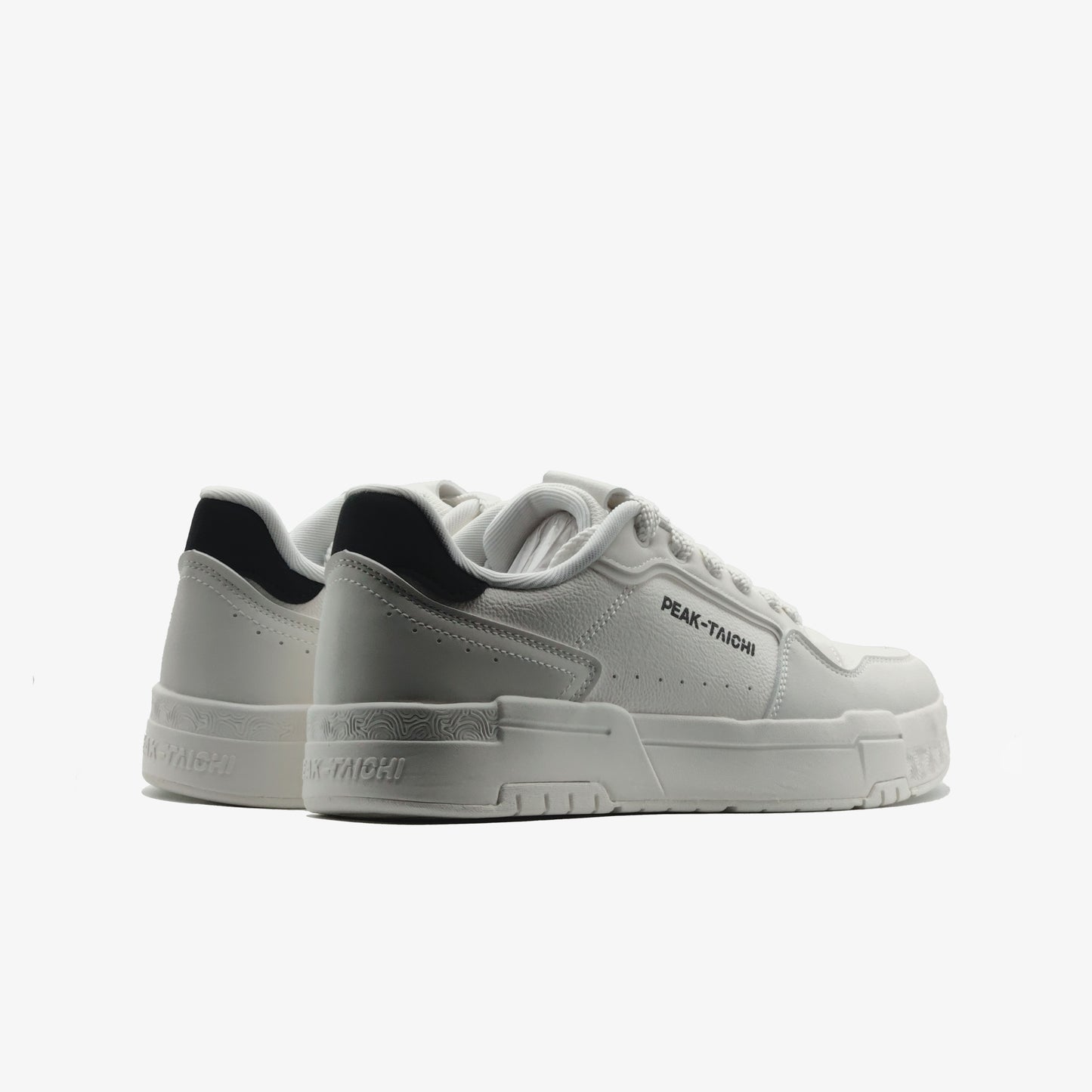 Peak sports Shoes white black