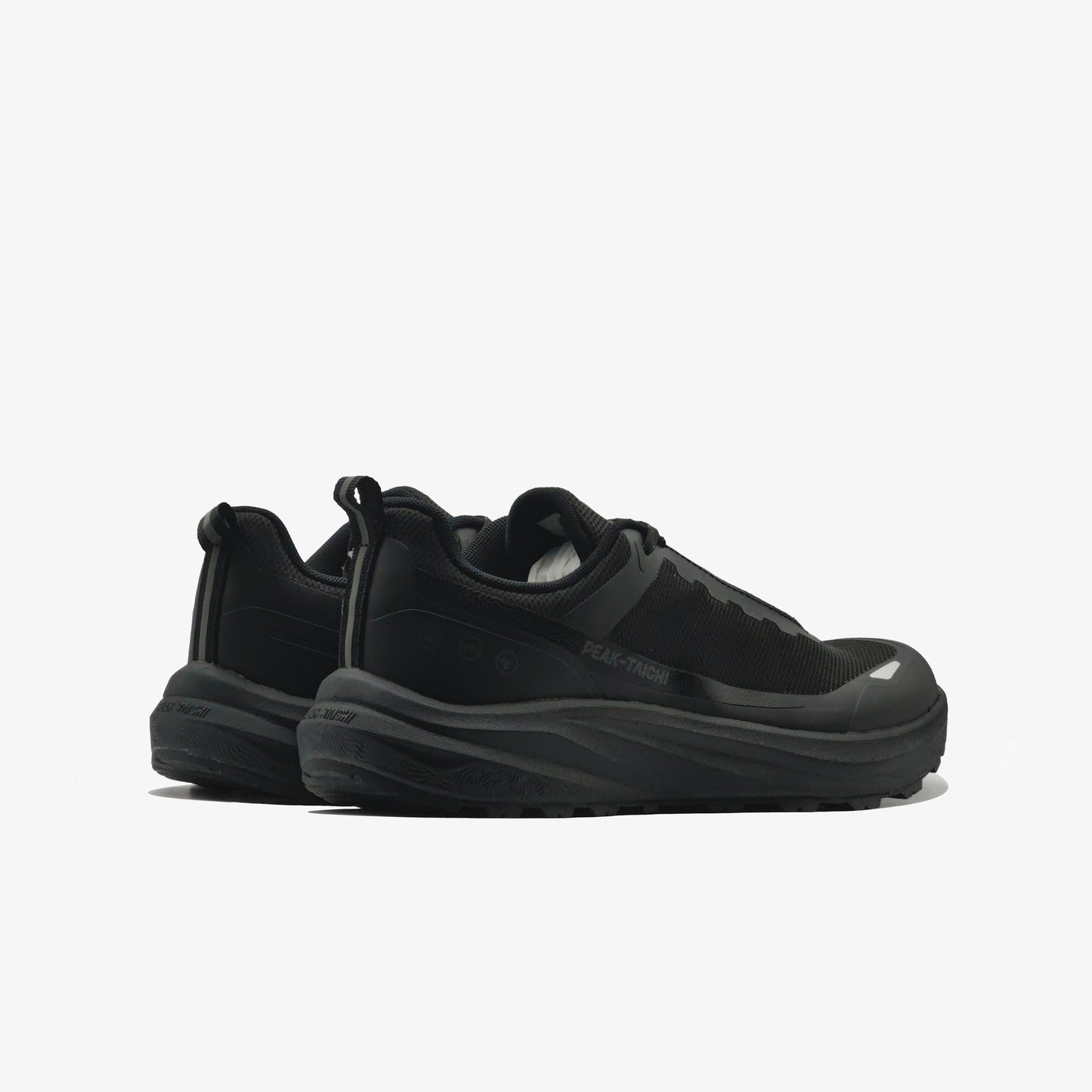 Peak sports Shoes All black