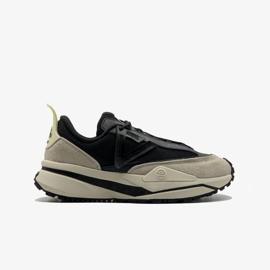 Peak casual shoes Black off white