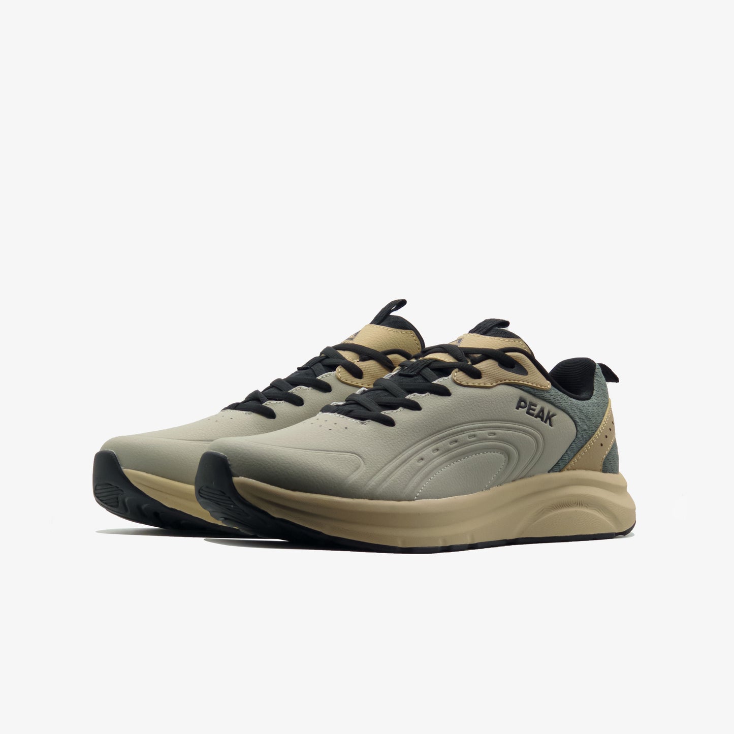 Peak walking shoes emerald