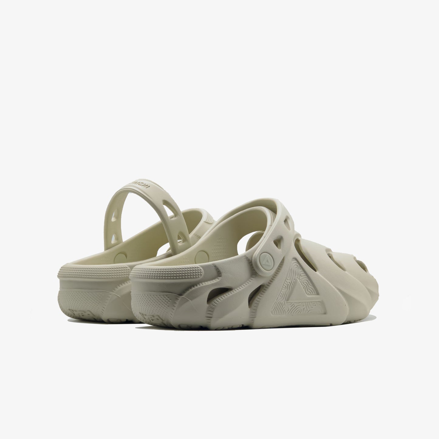Peak taichi sandal white coffee