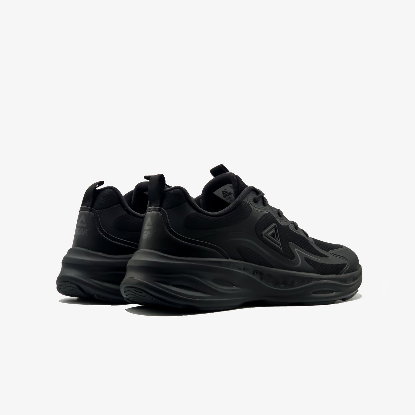 Peak cross training shoes all black