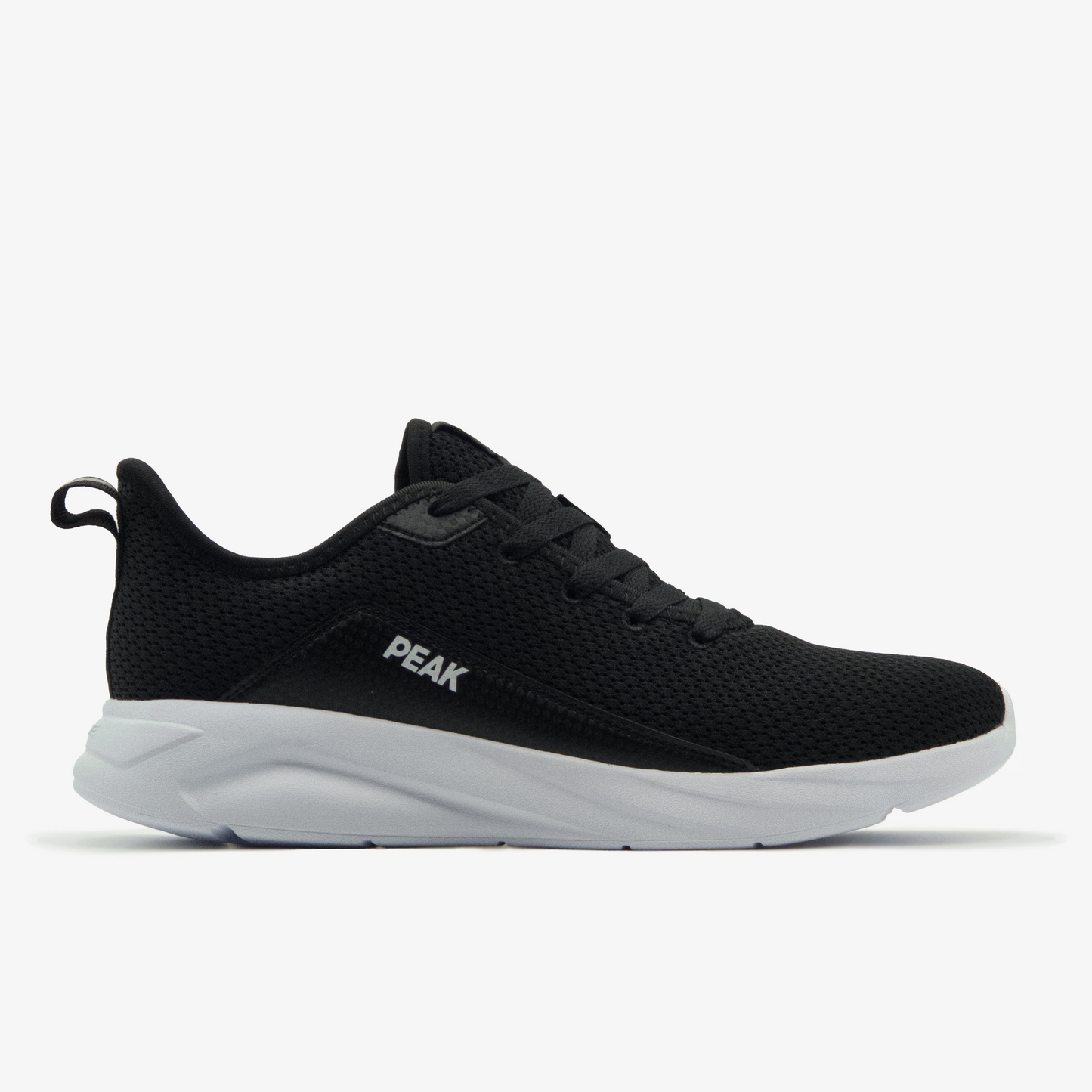 Peak walking shoes black white