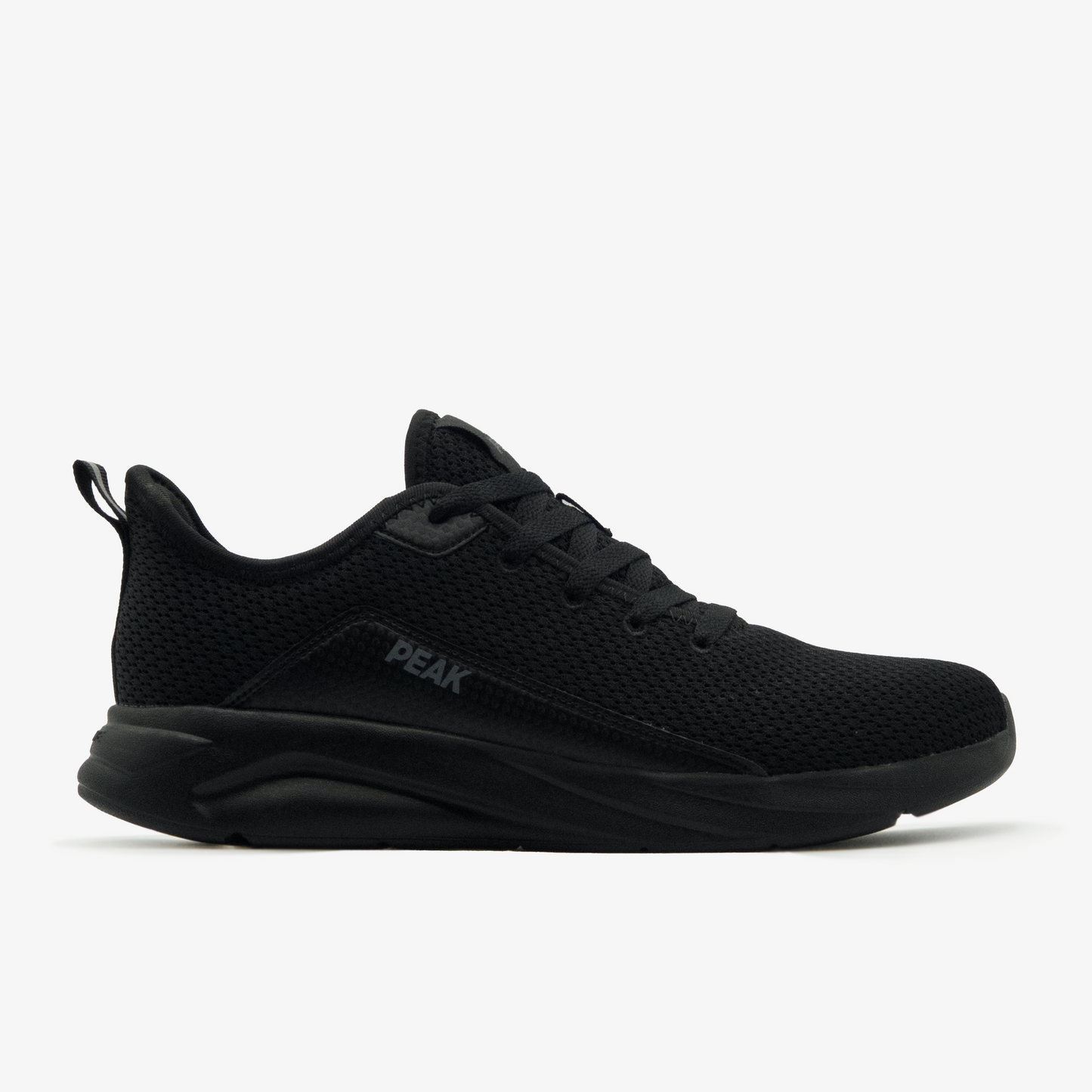 Peak walking shoes all black