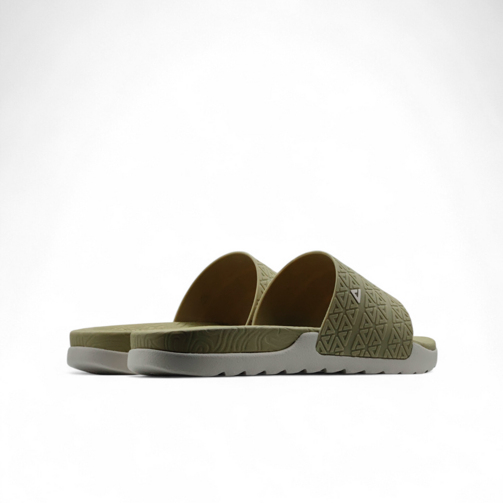 Peak Taichi Slippers Ivory Yellow