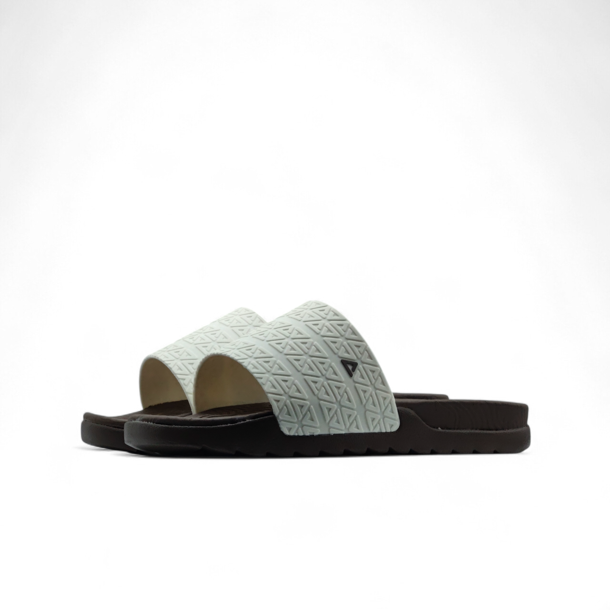 Peak Taichi Slippers Coffee white