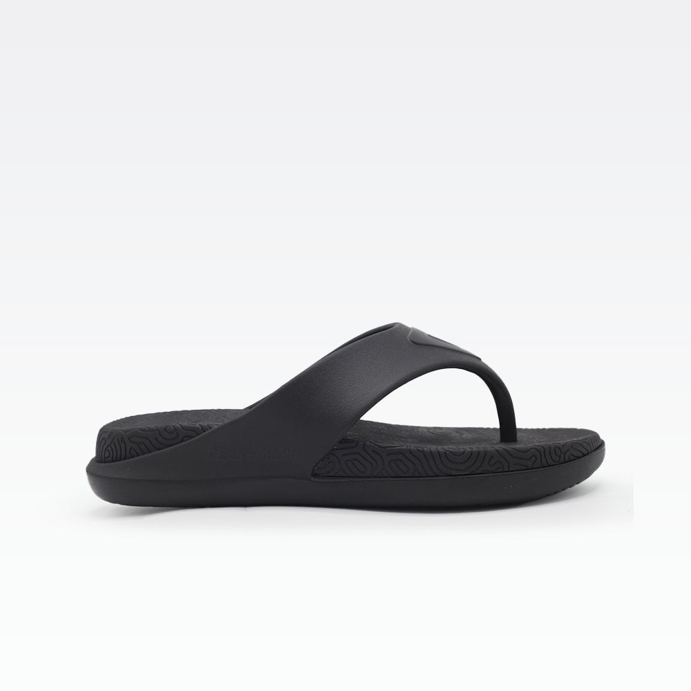 Peak Taichi Slippers All Black