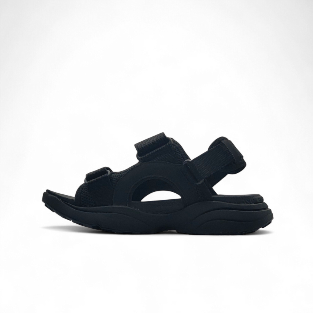 Peak Taichi Sandals All Black