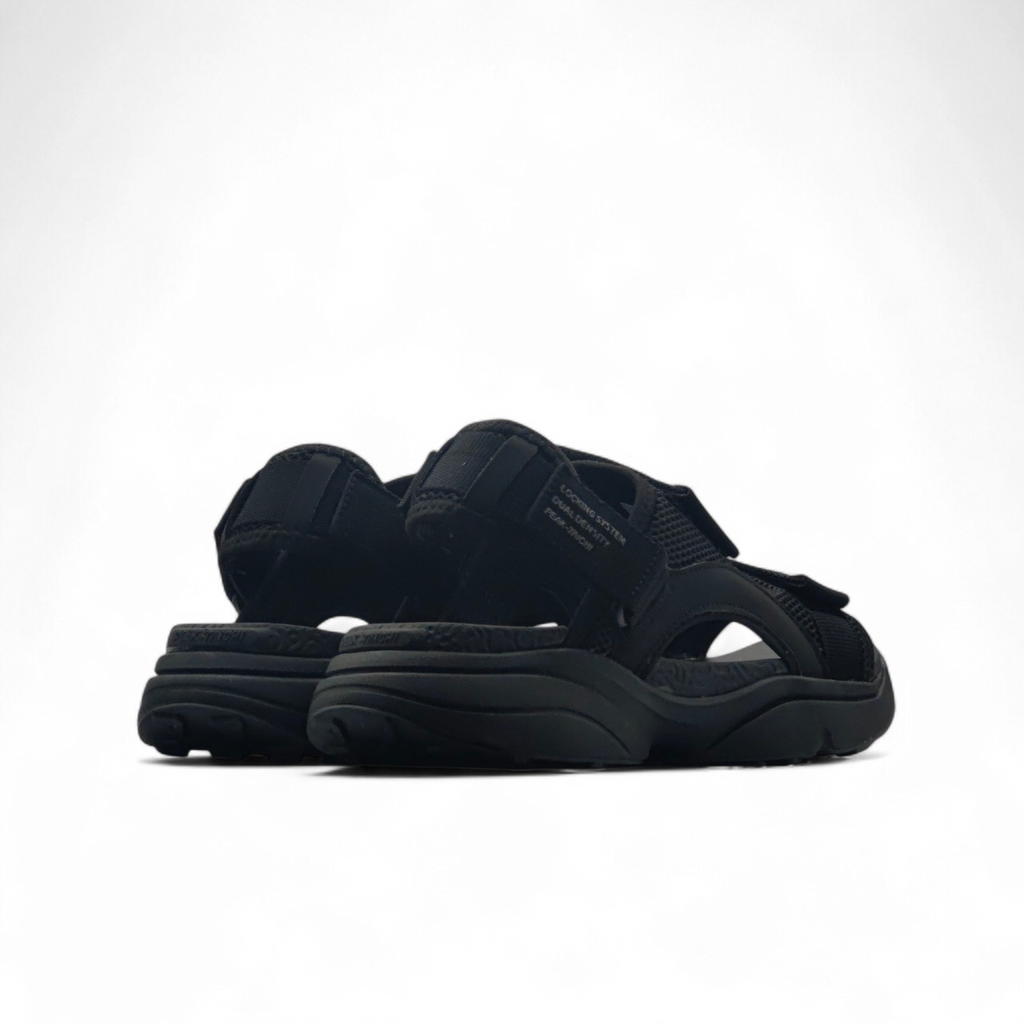 Peak Taichi Sandals All Black