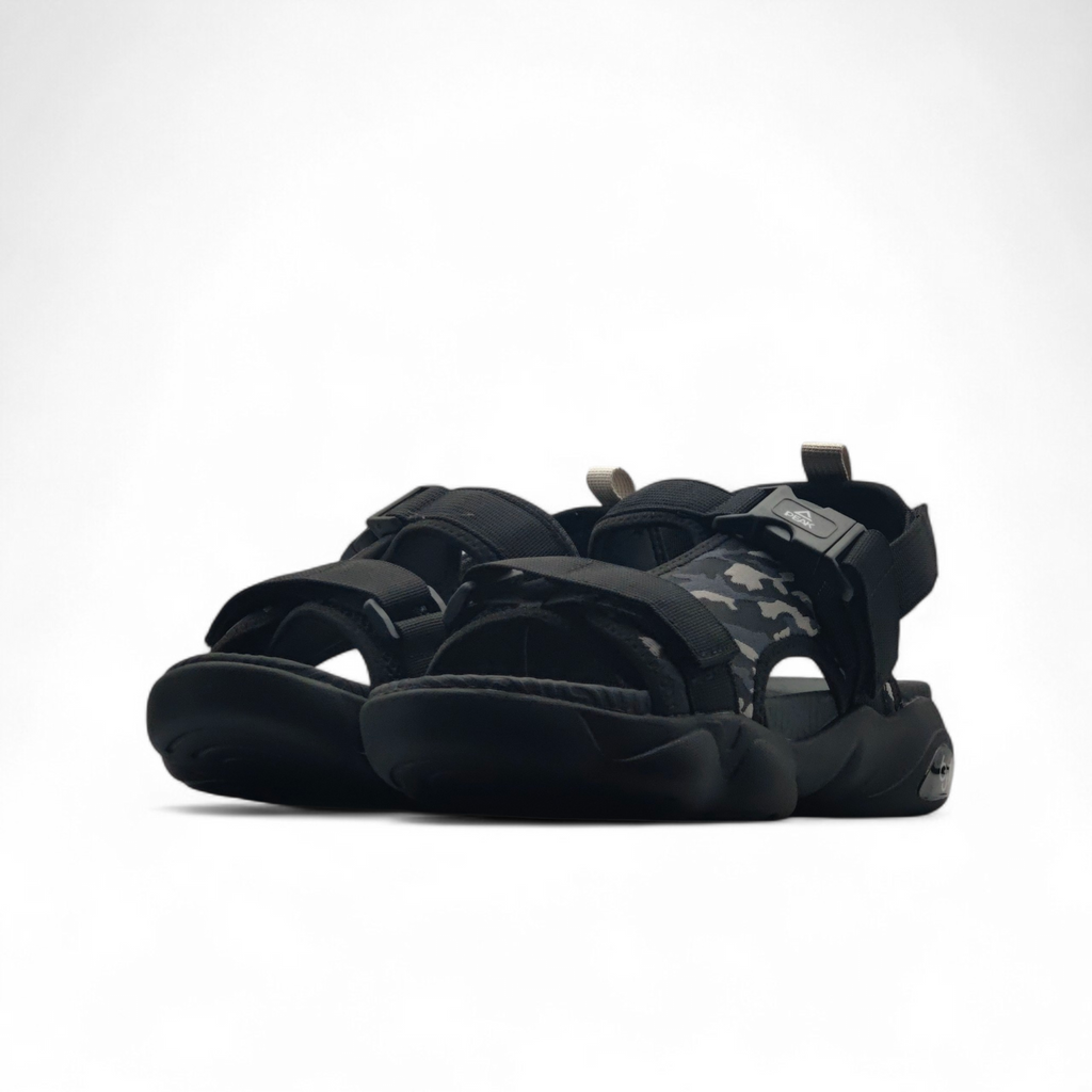 Peak Taichi Sandals Black