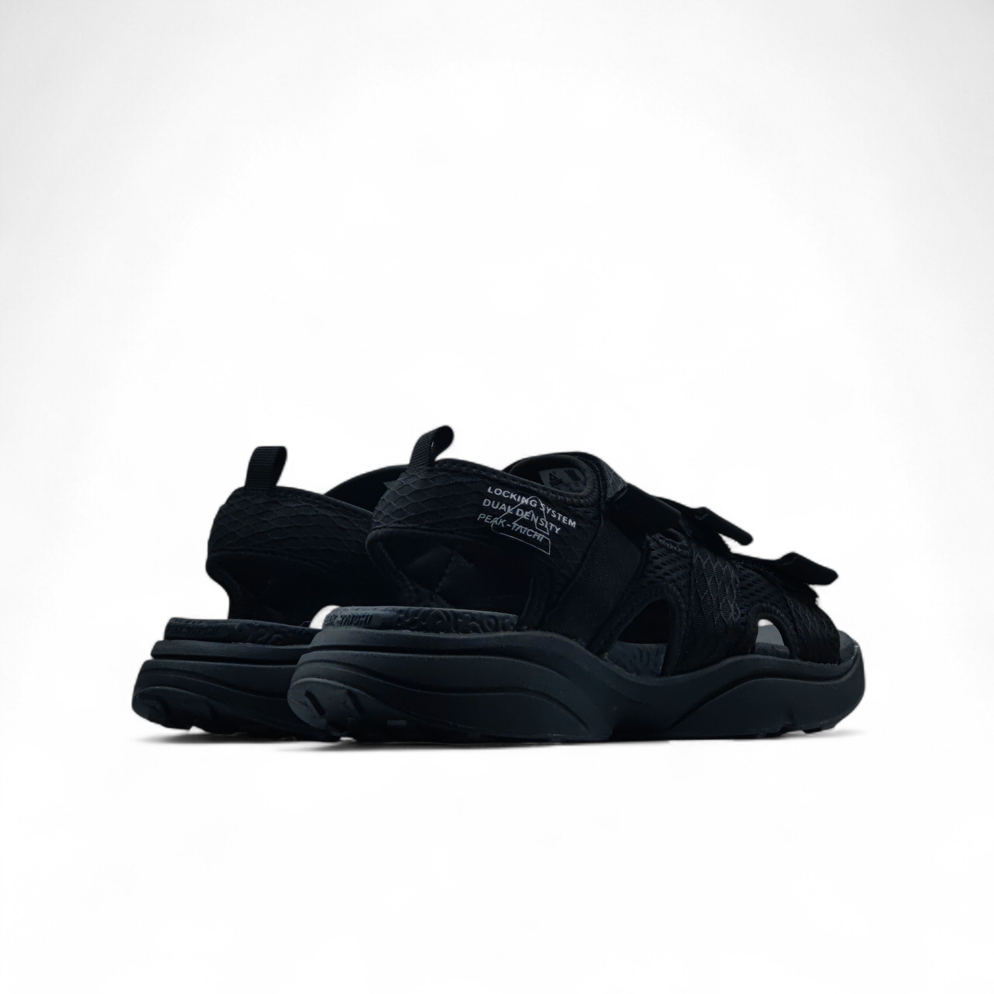 Peak Taichi Sandals All Black