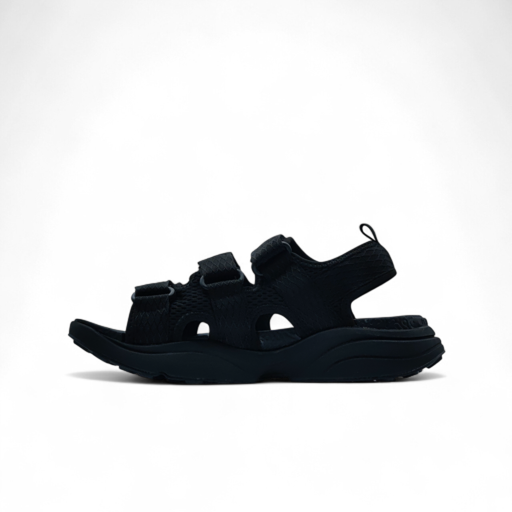 Peak Taichi Sandals All Black