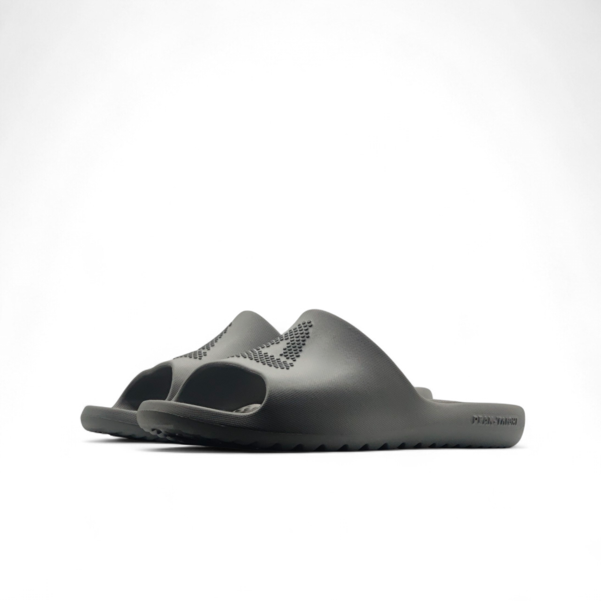 Peak Tiachi Slippers Silver Gray Dark Gray