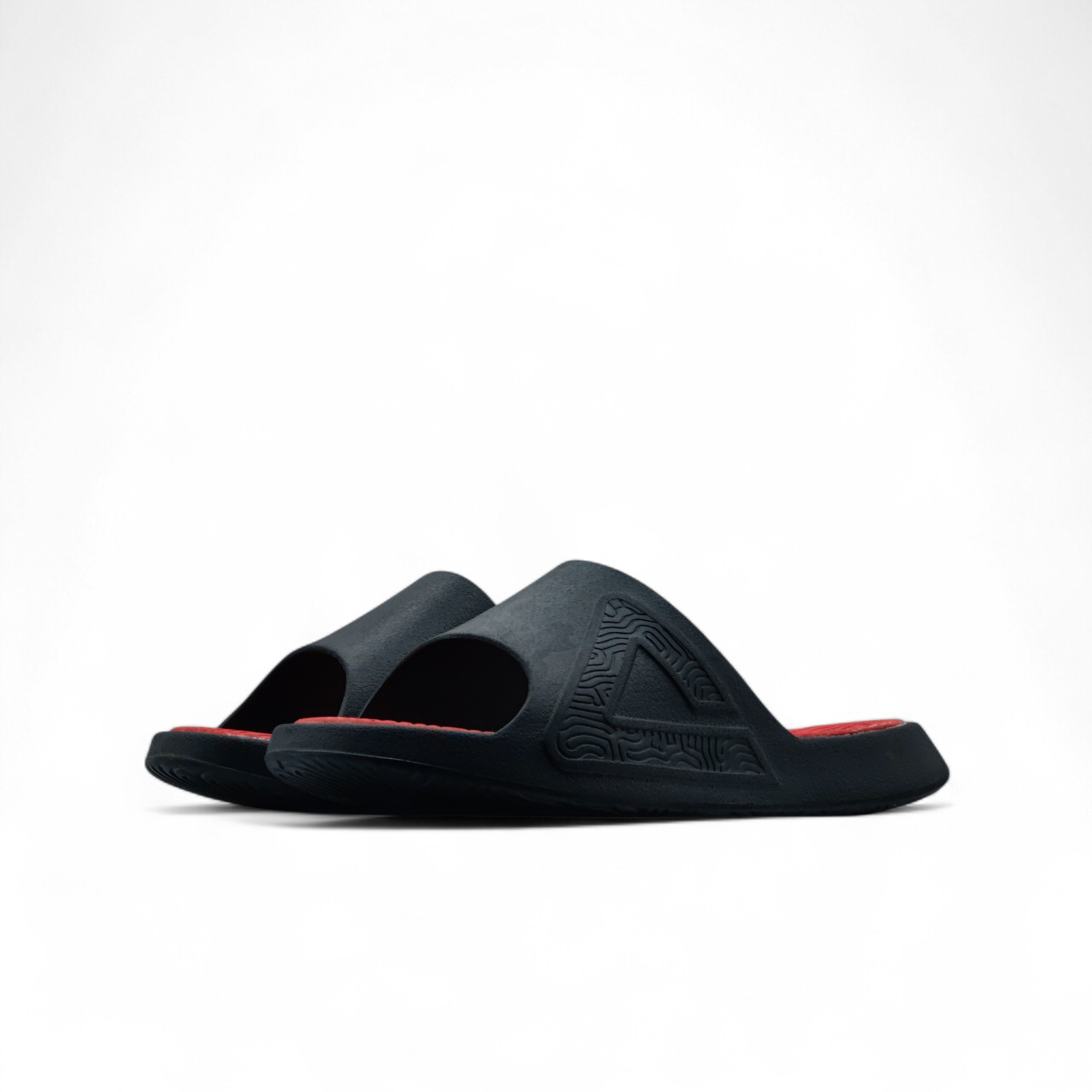 Peak Taichi Slippers Black Red