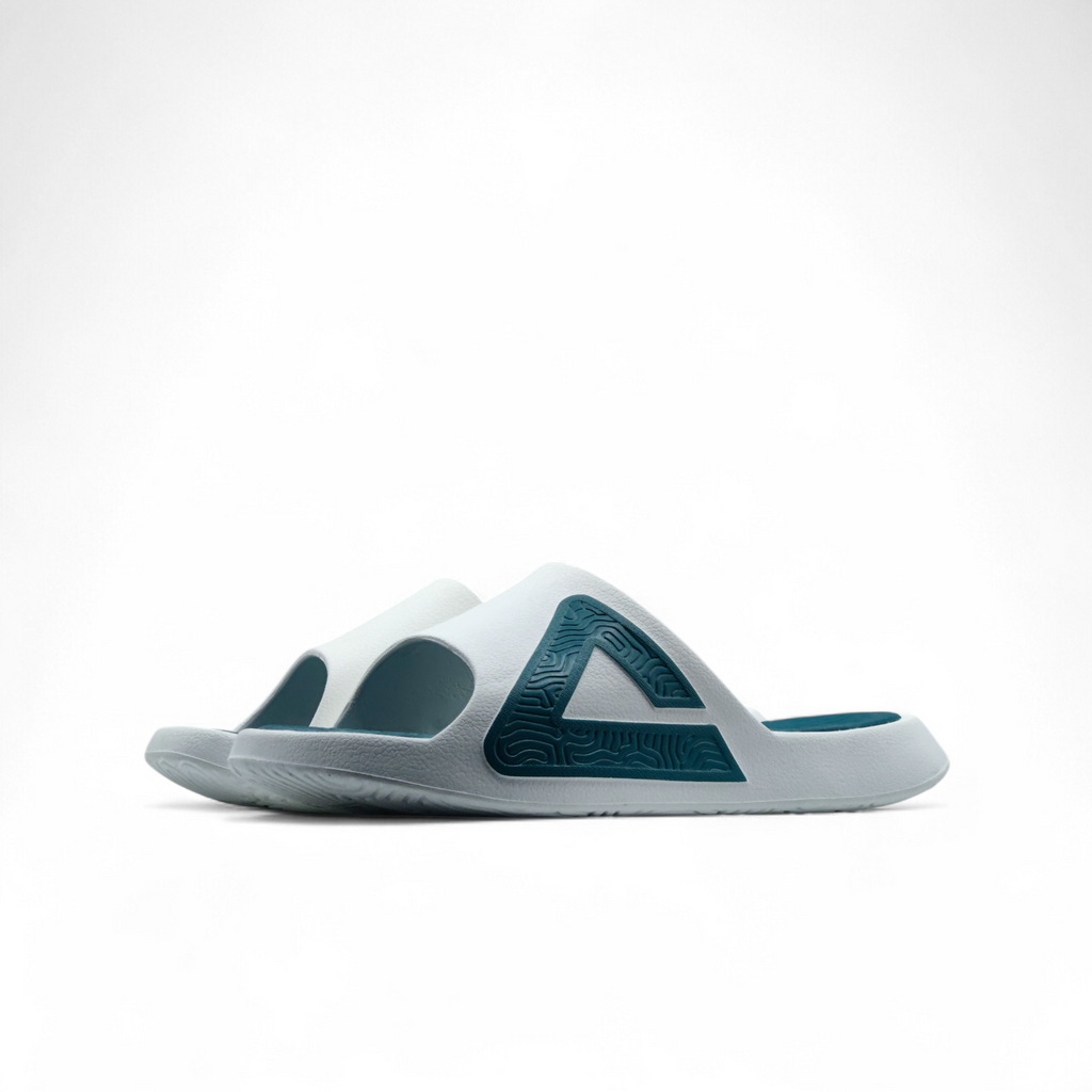 Peak Taichi Slippers Milky White Dark Green