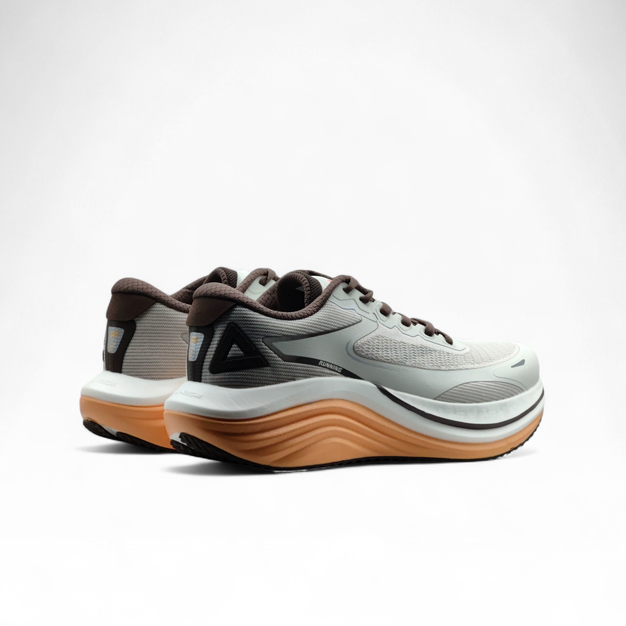 Peak Tiachi Sports Shoes Off White Brown