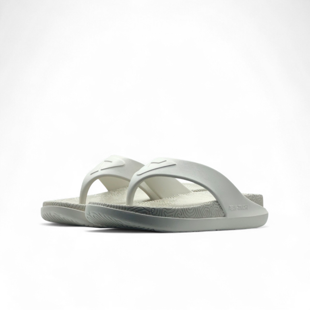 Peak Taichi Slippers Canva White
