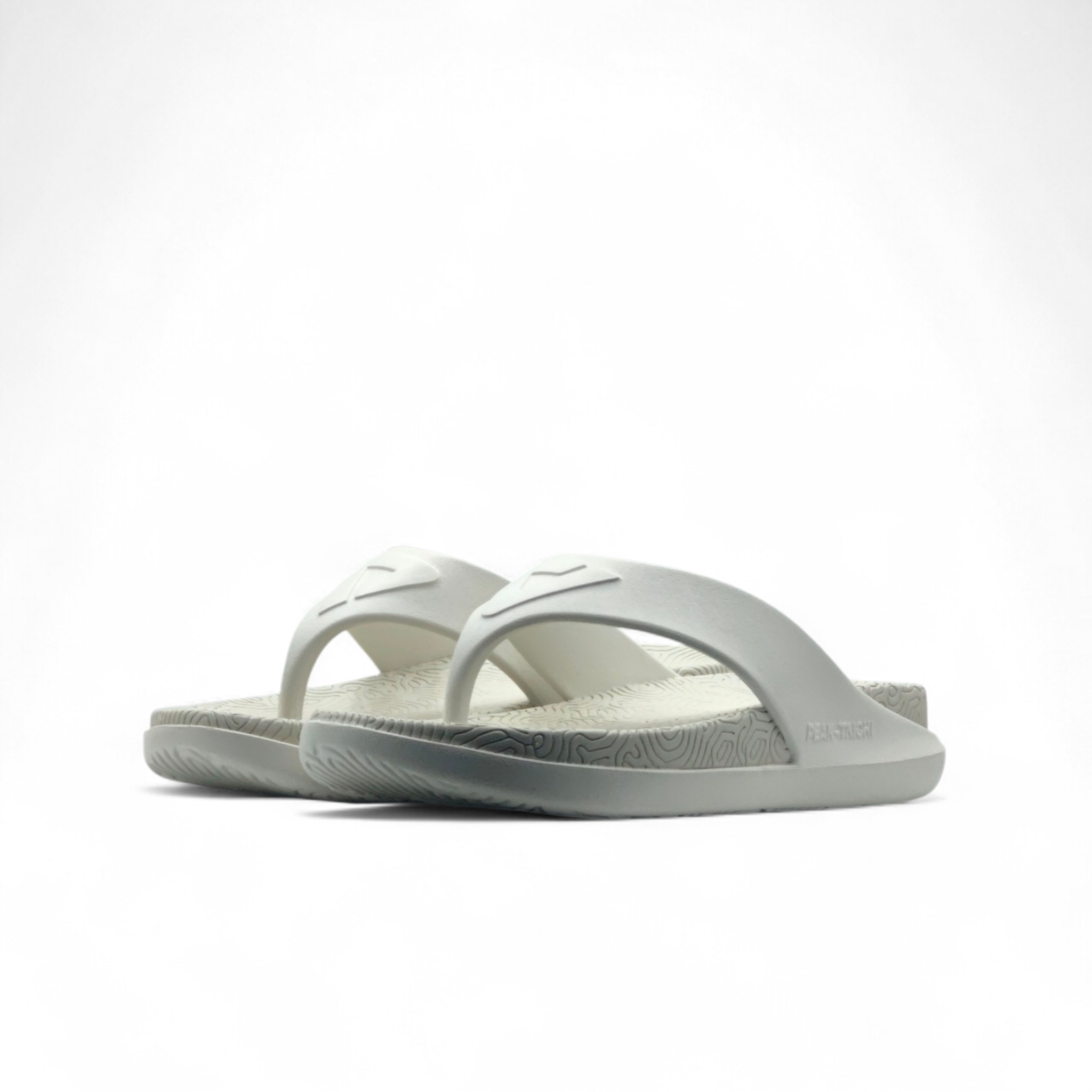 Peak Taichi Slippers Canva White