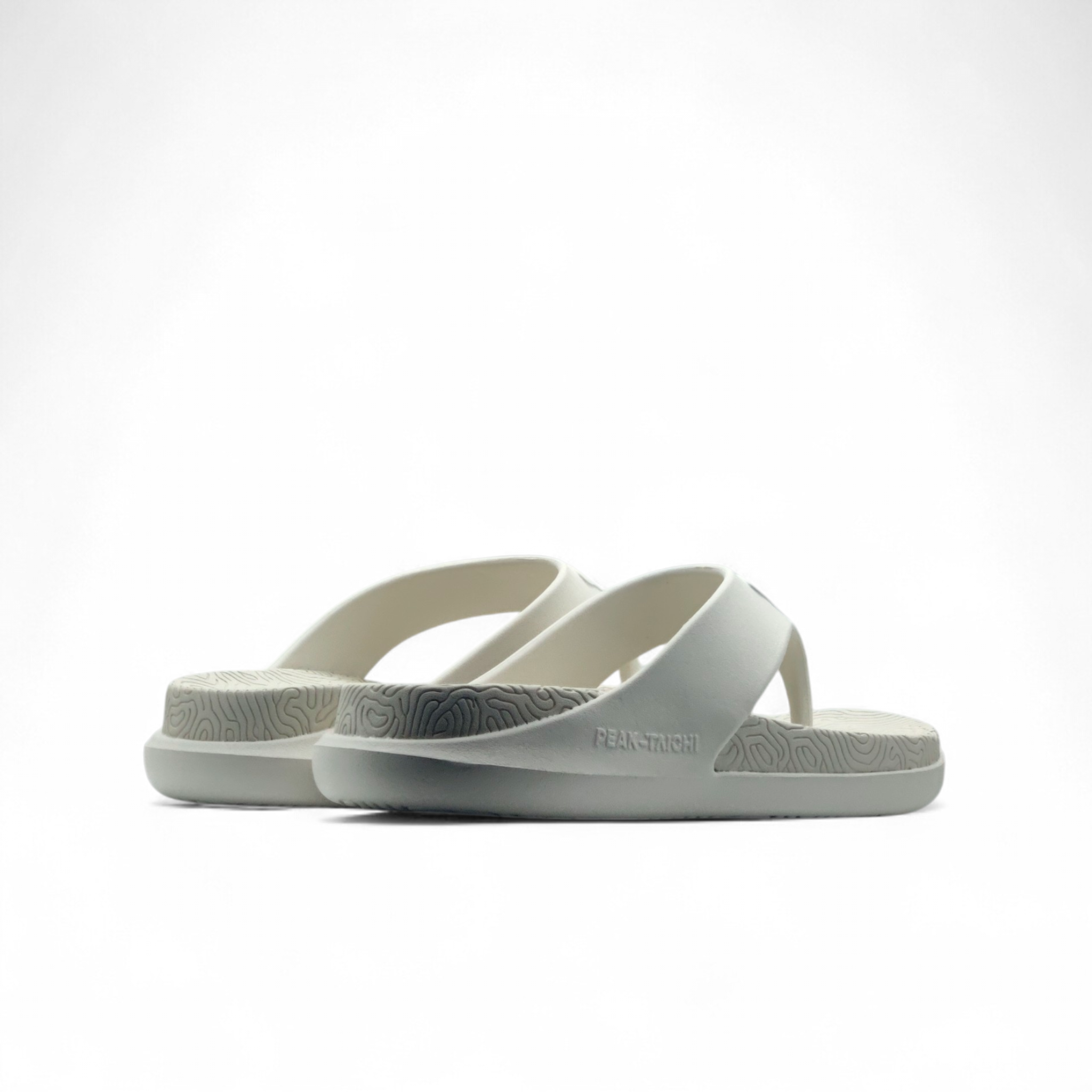 Peak Taichi Slippers Canva White