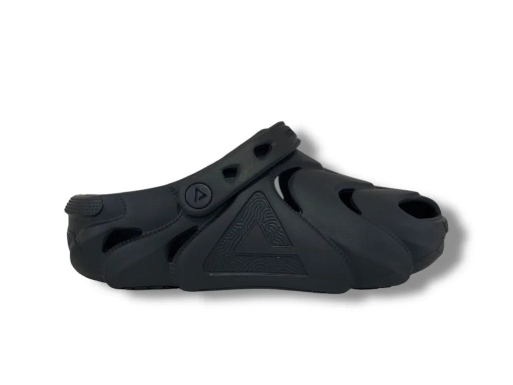 peak taichi sandal black