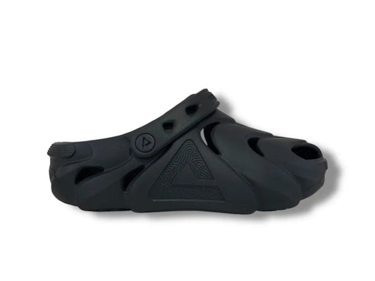 peak taichi sandal black