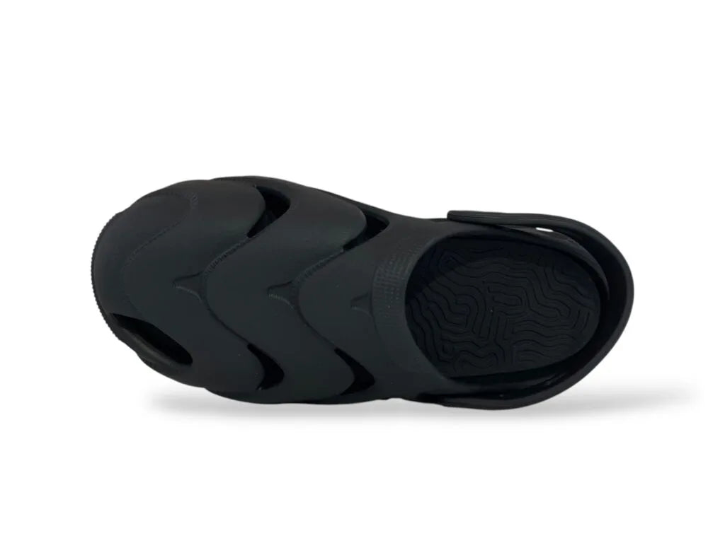 peak taichi sandal black