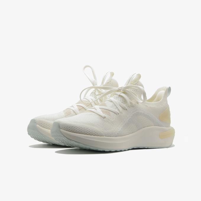 Peak running shoes white canva