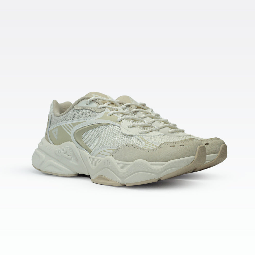 Peak sports shoes Off white