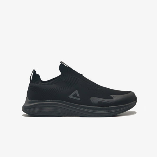 Peak sports Shoes All black
