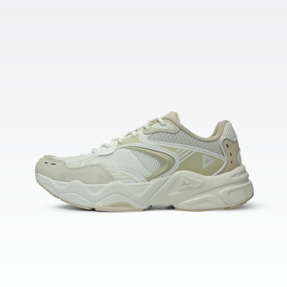 Peak sports shoes Off white