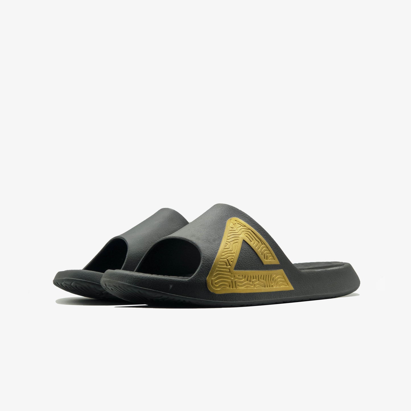 Peak slippers black gold