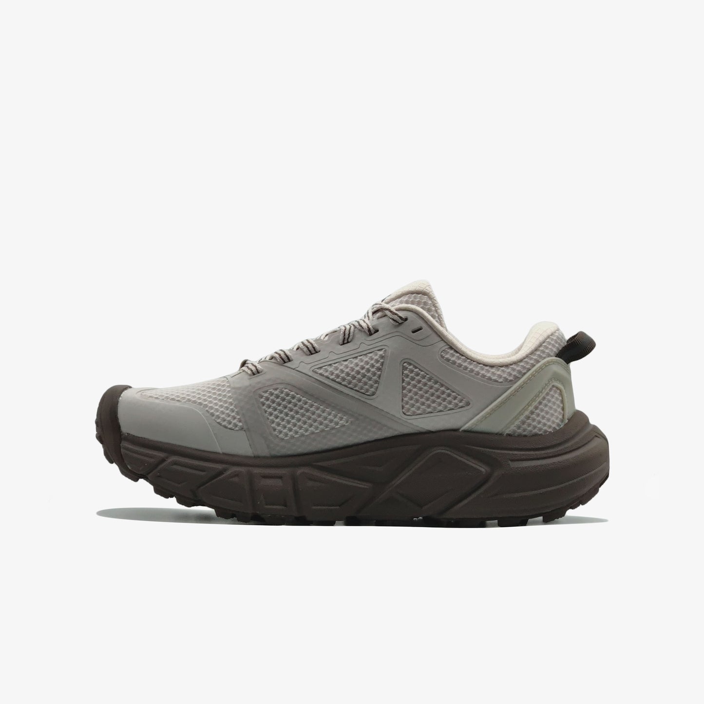 Peak sports Shoes white khaki