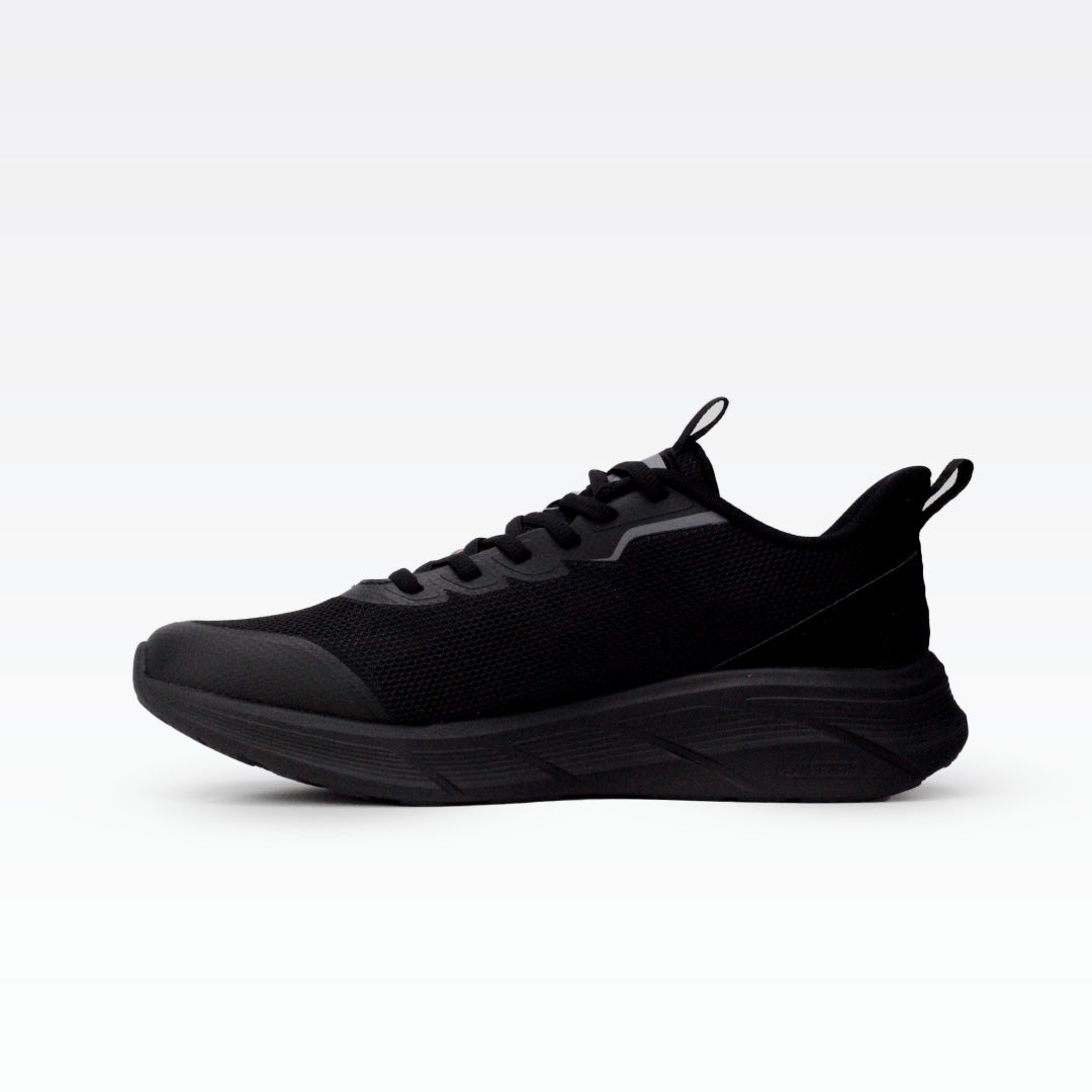 Peak sports shoes all black