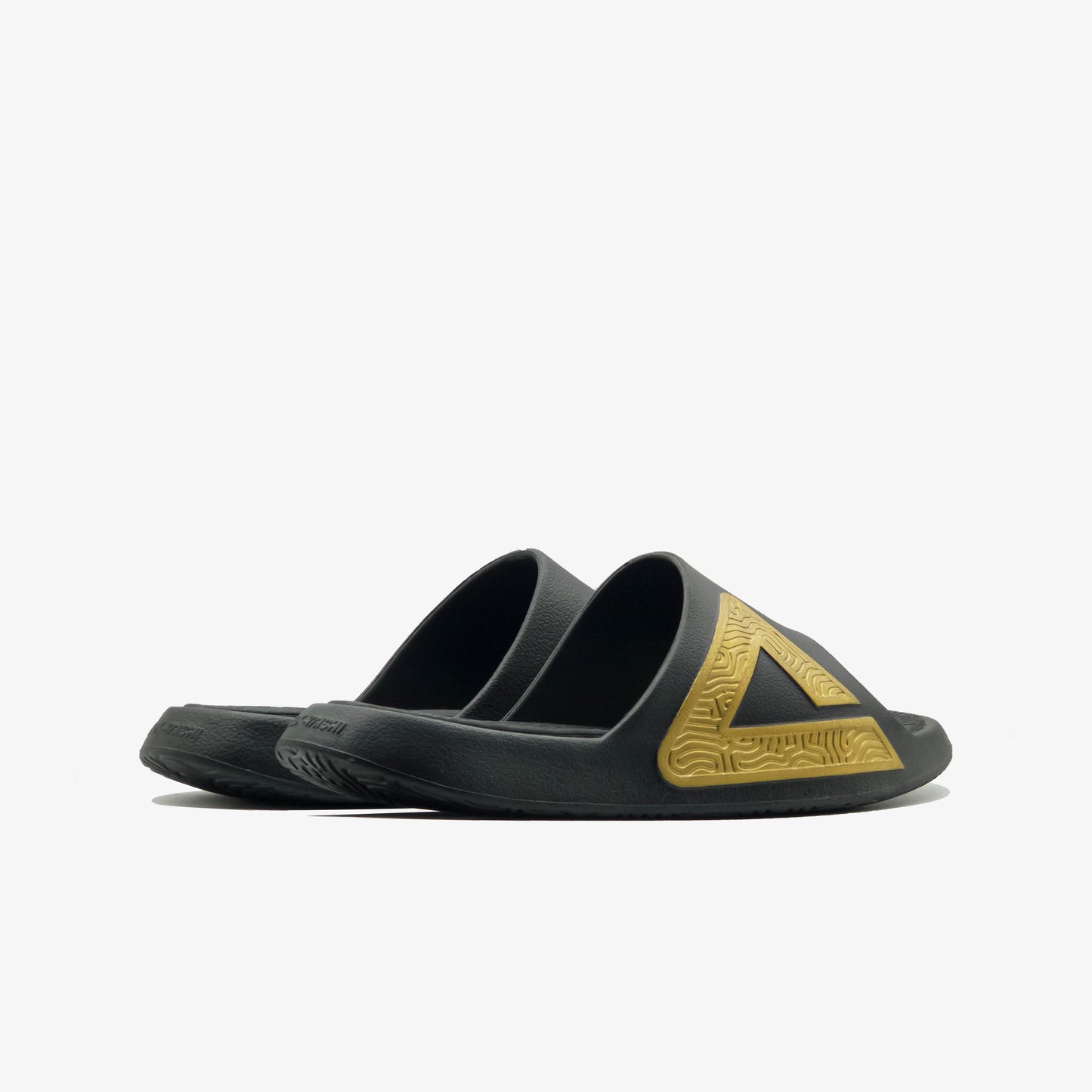 Peak slippers black gold