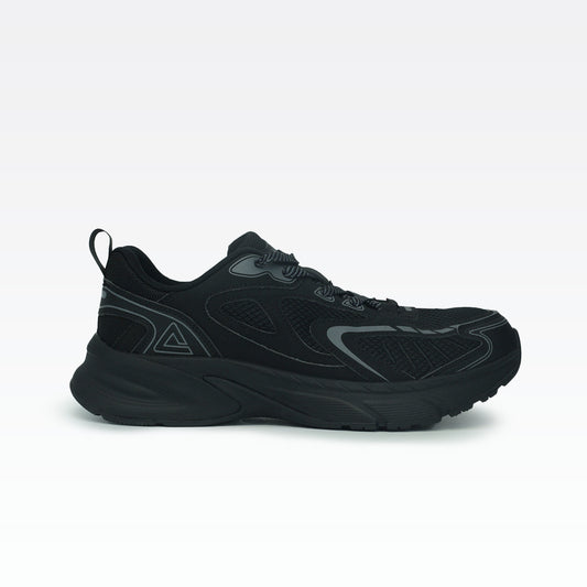 Peak sports shoes black